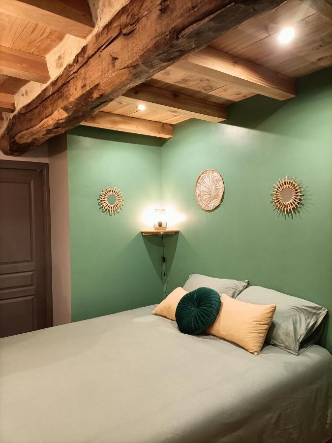 La Grenouille Amoureuse Bed & Breakfast *