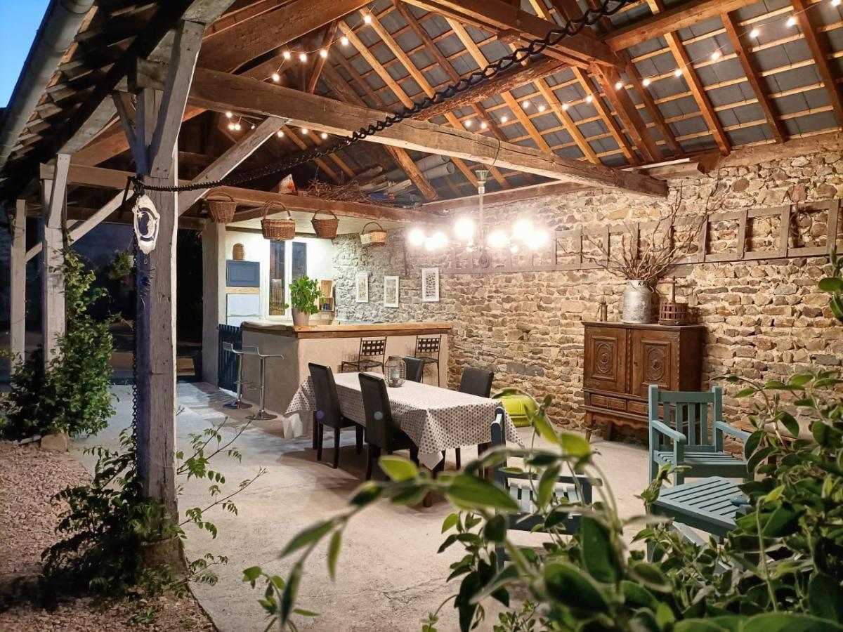 La Grenouille Amoureuse Bed & Breakfast Menat