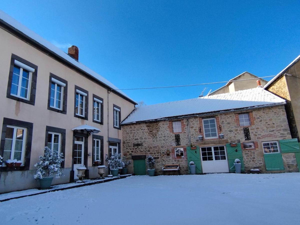 La Grenouille Amoureuse Bed & Breakfast *