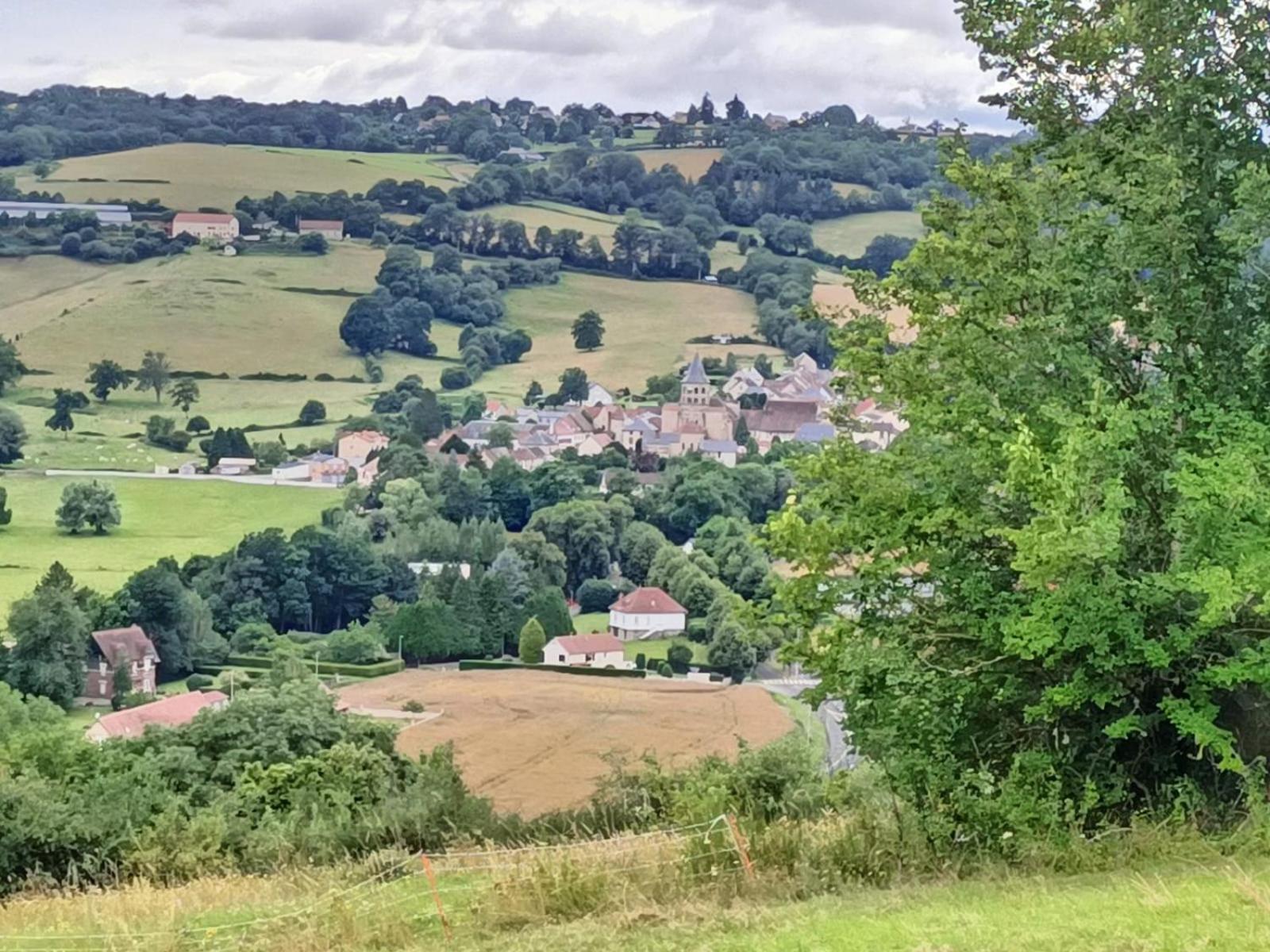 La Grenouille Amoureuse Bed & Breakfast